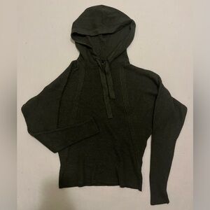 Cyrus Dark Forrest Green Ribbed/Waffle Knit Sweater 
Size small